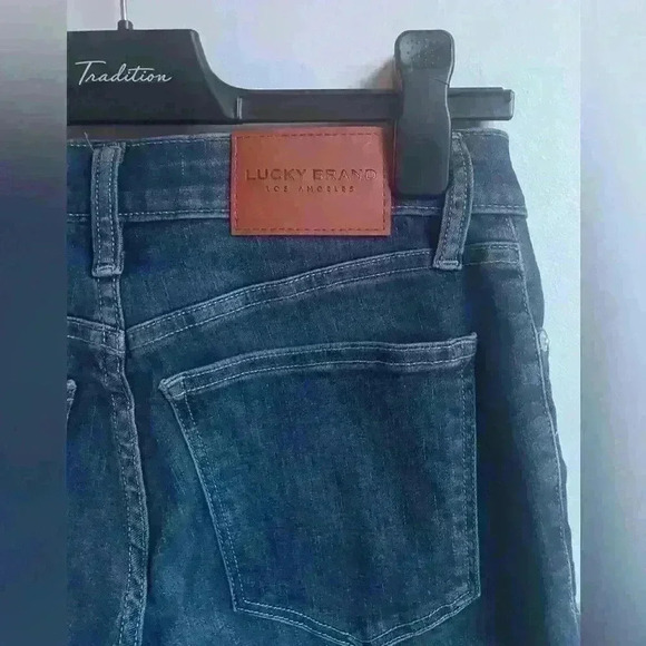 Lucky Brand  Low Rise Lolita Skinny Jeans size 4 - Picture 7 of 9